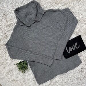 🎉HP🎉 Banana Republic Factory Cowlneck Knit Sweater 💗 Gray